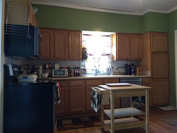 4th image of 236 W Lynn St