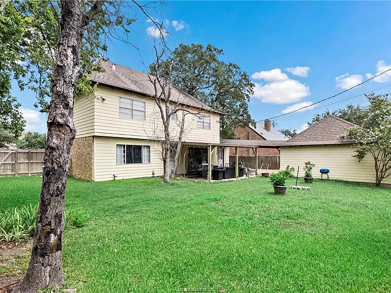 2508 Memorial Dr — Photo 26