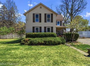 315 S West St, Fenton, MI 48430