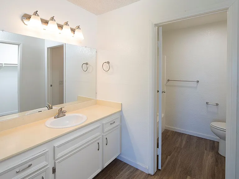 Fireside Village Apartments — Photo 7
