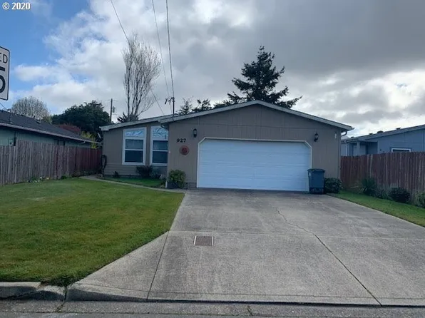 927 Augustine St, Coos Bay, OR 97420