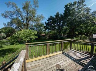 2215 Kingston Dr, Lawrence, KS 66049