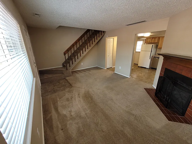 1990 Mineola Ct #D — Photo 15
