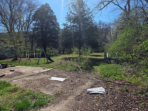4th image of 128 Lakeview Lane