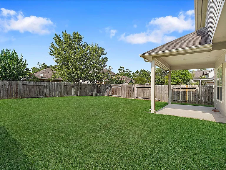 111 Zephyr Bend Pl — Photo 26
