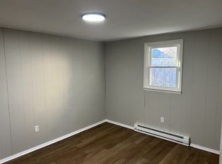 709 N High St APT 4, Martinsburg, WV 25404