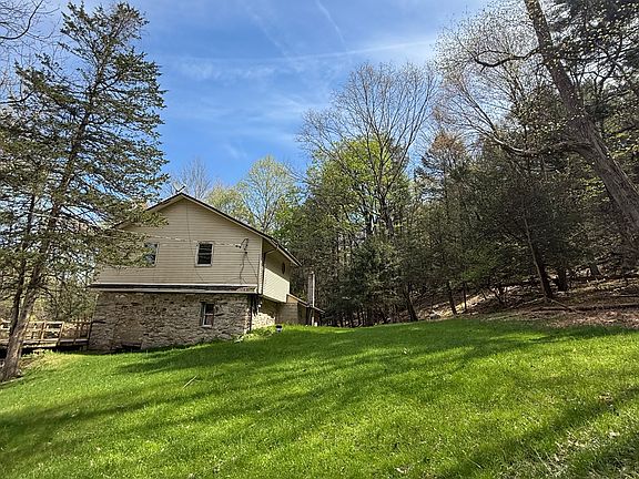 2nd image of 195 Port Ben Rd