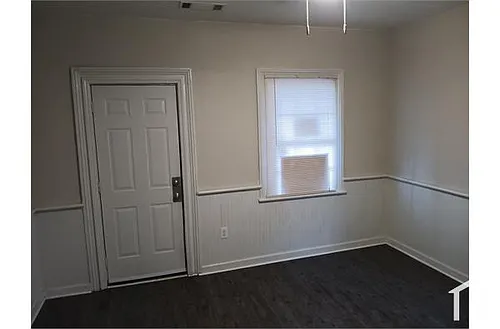 134 Walker St Photo 1