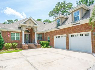545 Gladstone Circle SW, Ocean Isle Beach, NC 28469