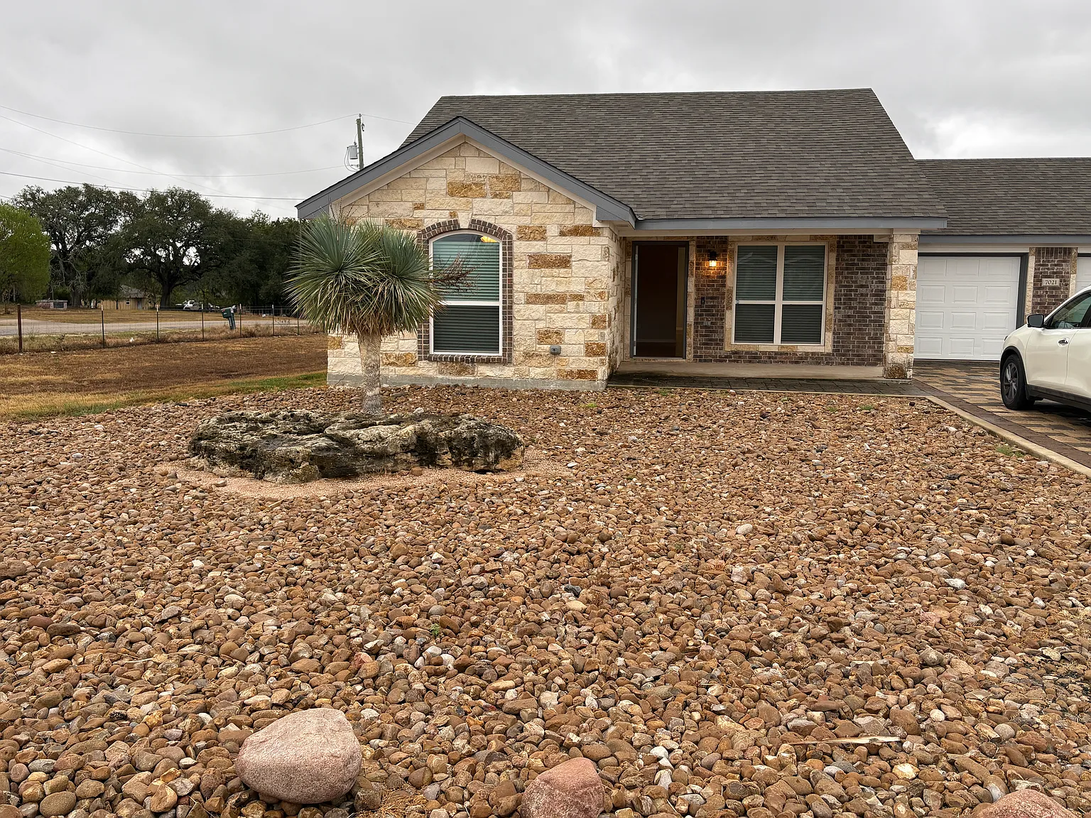 3 bed, 3460 sqft, $1,800 — Photo 1