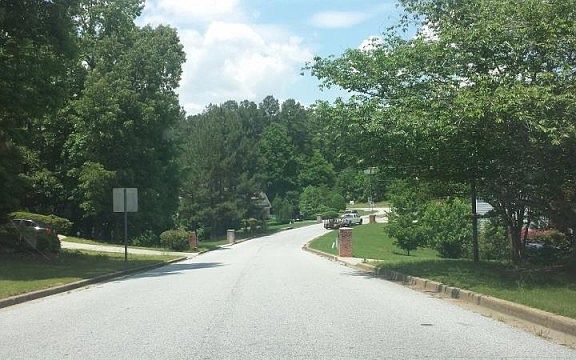 4th image of 2901 Brackenwood Dr