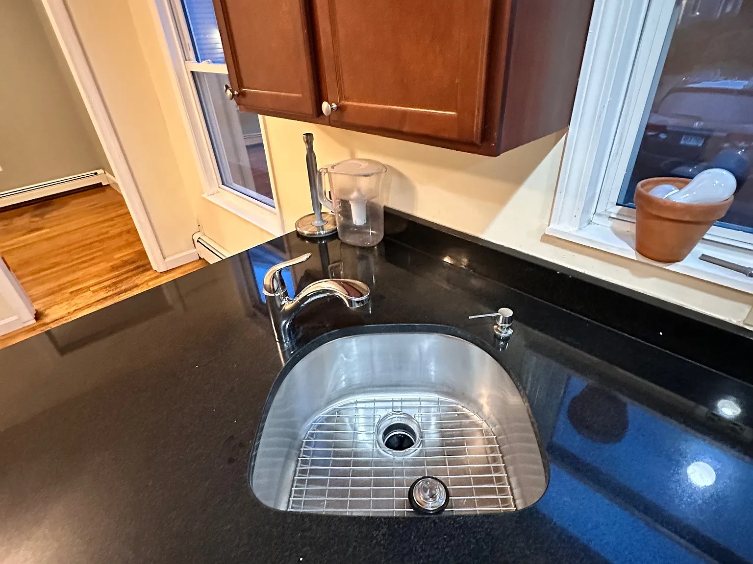 4 bed, 800 sqft, $4,100 — Photo 3