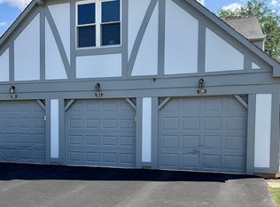 7311 Baybury Rd, Downers Grove, IL 60516