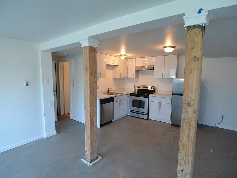 1002-1004 Earnest S Brazill St — Photo 9