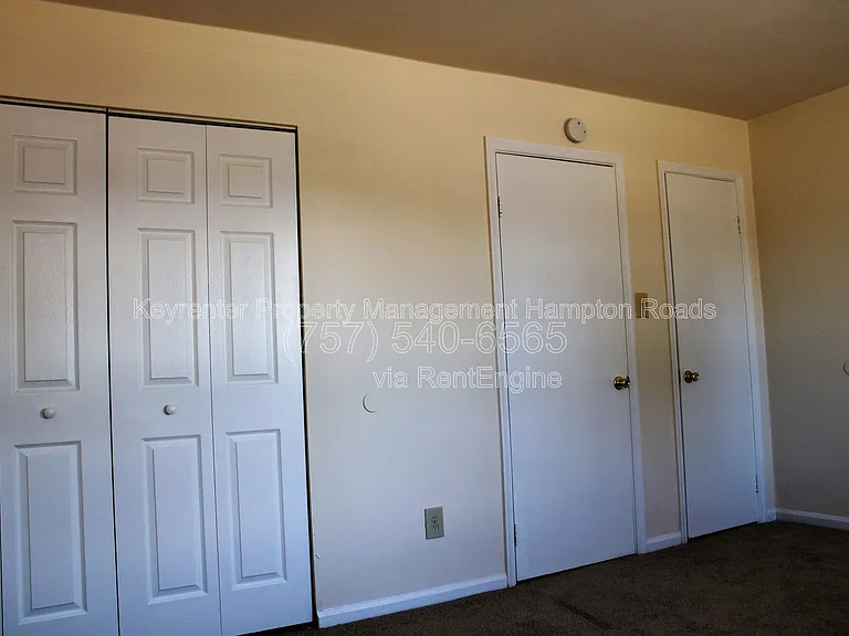 1 Peachtree Ct — Photo 33