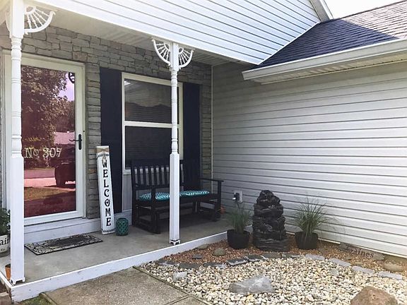 3rd image of 307 Sycamore Ct