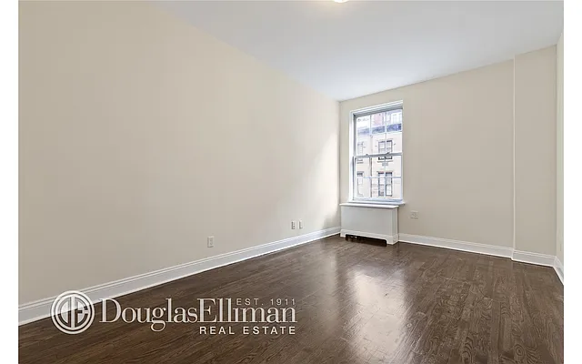 Rented by Douglas Elliman | media 26