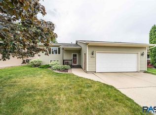 5509 W 23rd St, Sioux Falls, SD 57106
