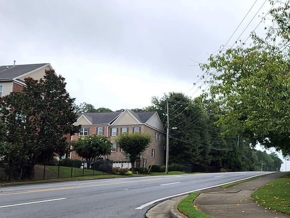 3rd image of 2770 Birch Grove Ln SE