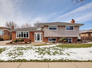 518 N Green Ridge St, Addison, IL 60101
