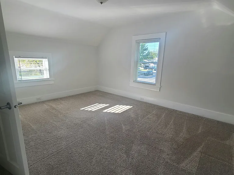 Upstairs bedroom 2