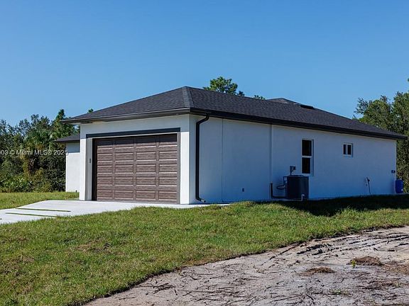 5th image of 1203 Oak Ave