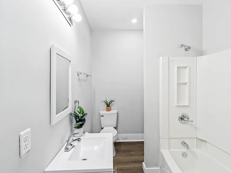 2522 Wilson Ave — Photo 5