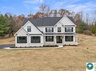 901 Renaldi Rd, Wind Gap, PA 18091