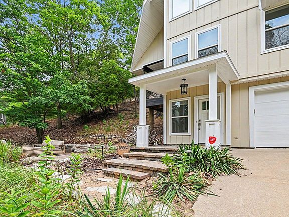 4th image of 18882 Piney Point Dr