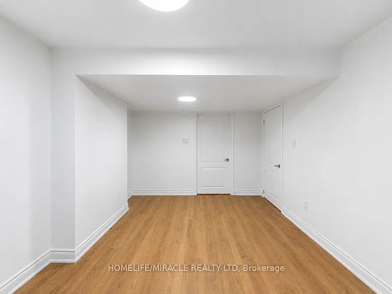 1583 Frolis St — Photo 10