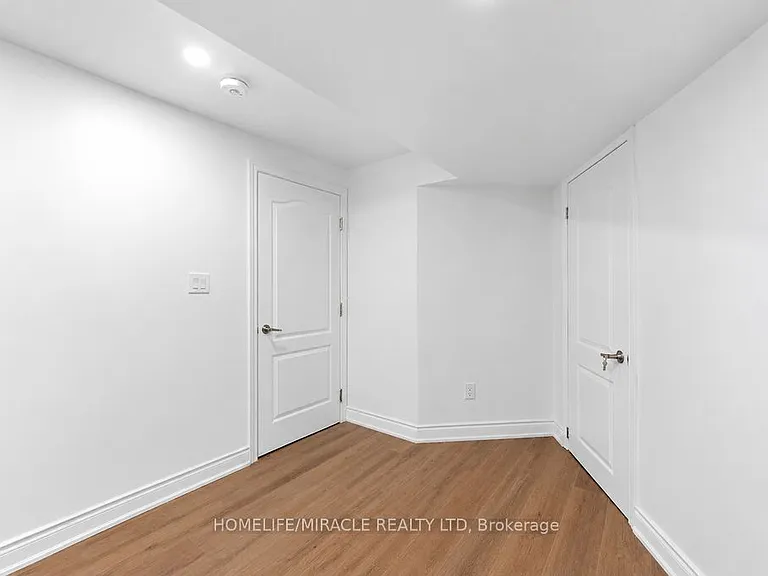 1583 Frolis St — Photo 13