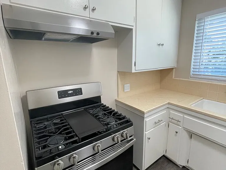 341 N. Stoneman Ave. — Photo 7