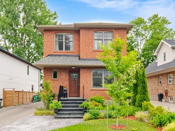 39 Broadview Ave, Mississauga, ON L5H 2S8