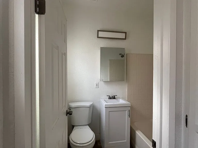 842 Alamitos Ave — Photo 9