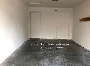 3281 Maple St, Hollister, MO 65672