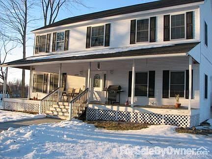 3rd image of 44950 Paris Dr