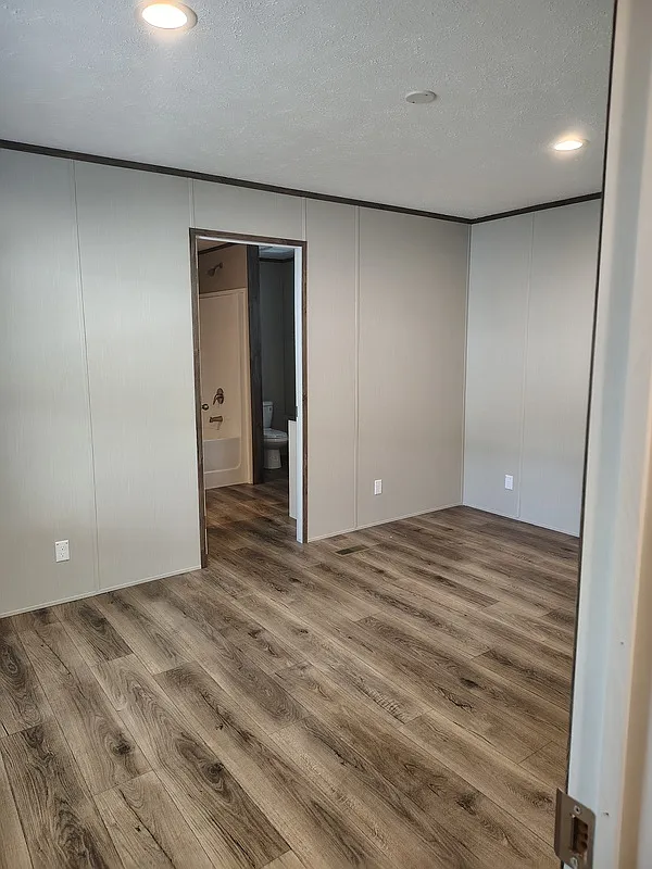 3 bed, 2.0 bath, 1080 sqft, $1,475 — Photo 4