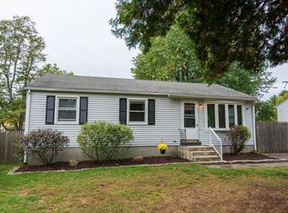 285 Sunrise Ter, Springfield, MA 01119