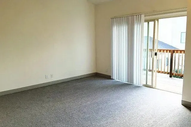 Sawyer Pointe Apartments — Photo 19