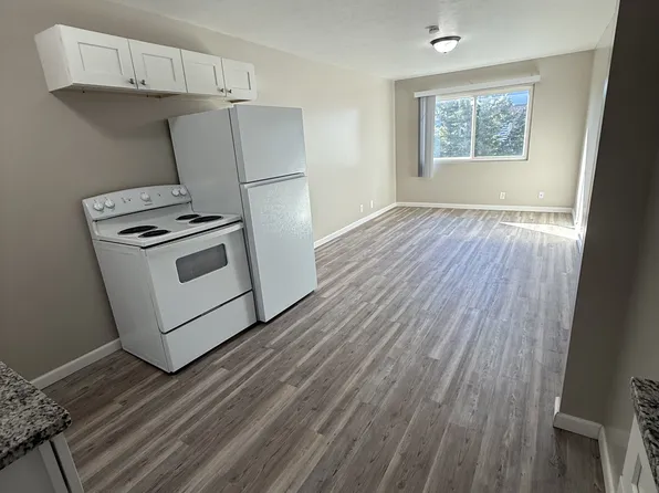 623 S 18th St #18, Lincoln, NE 68508