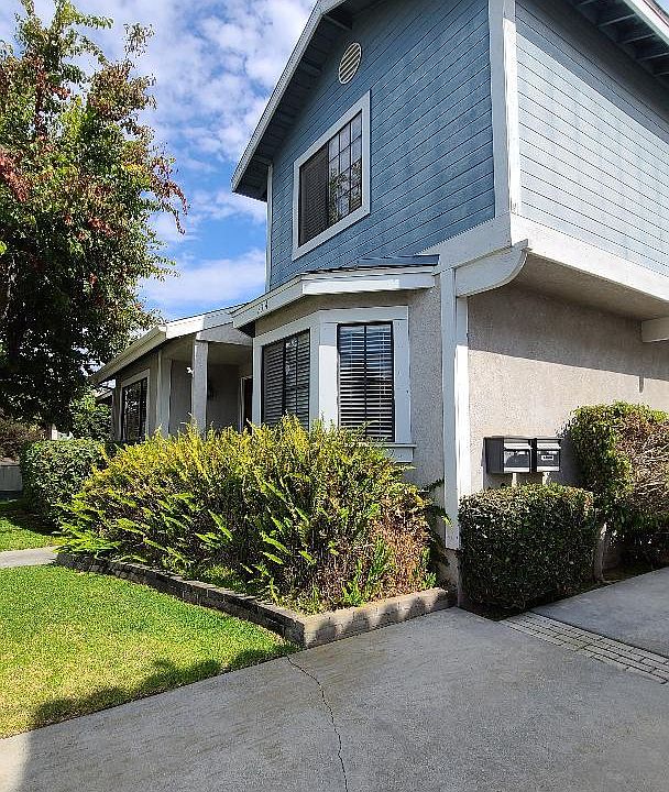 1st image of 2314 Clark Ln