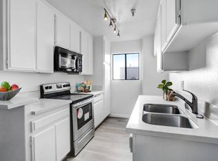 Encino Majestic, Encino, CA 91316