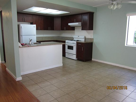 5th image of 351 N Melrose Dr Unit E