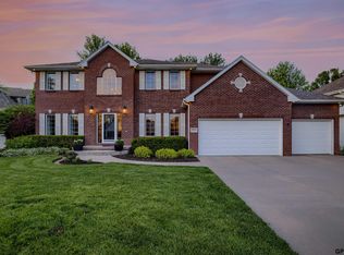 18320 Dupont Cir, Omaha, NE 68130