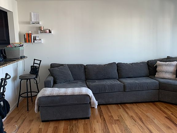 2nd image of 42-48 Norfolk St #18