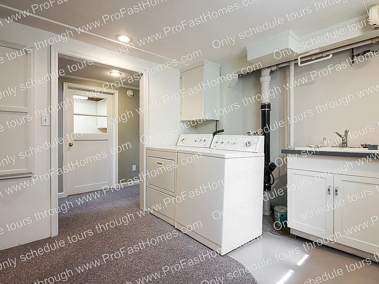616 SW Moss St — Photo 23