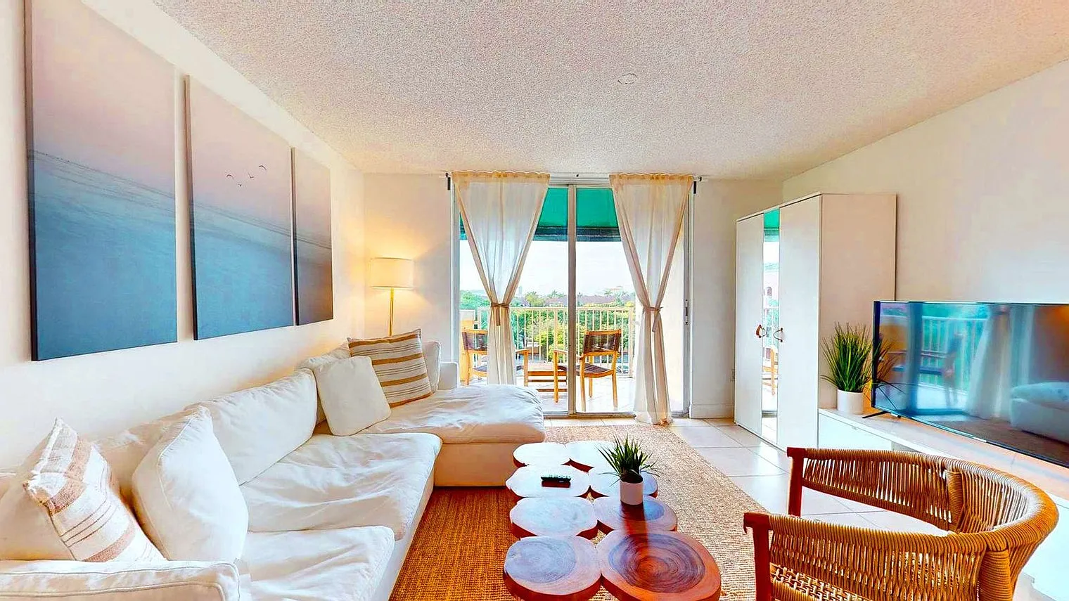 1 bed, 1.0 bath, 721 sqft, $3,906 — Photo 4
