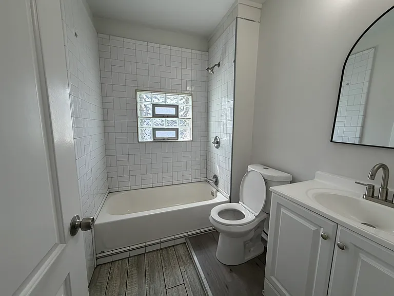 63 Chicago Ave — Photo 11