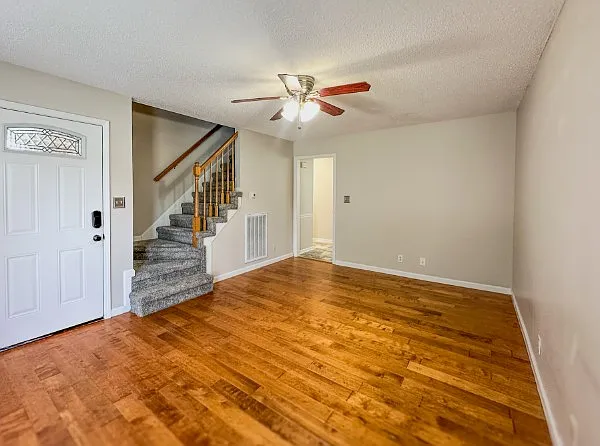 2668 Holly Rock Dr — Photo 3