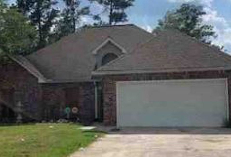 1st image of 16277 Greenwood Dr